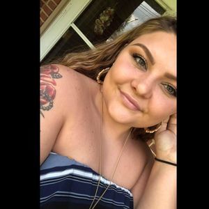 Meet your Posher, Carli